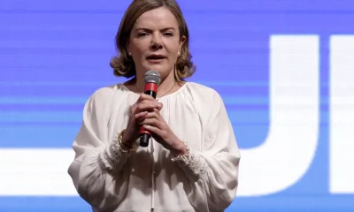 Lula decide nomear Gleisi Hoffmann ministra da articulação política do governo