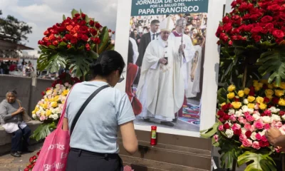 Papa Francisco continua em estado crítico, diz Vaticano