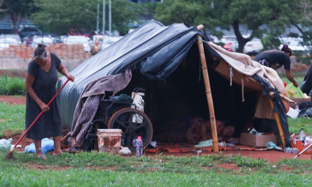 BH: câmara aprova apoio a retorno de morador de rua à terra natal