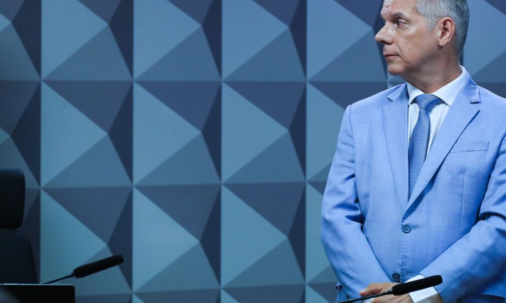 PF diz que ex-presidente do INSS recebia R$ 250 mil mensais de propina