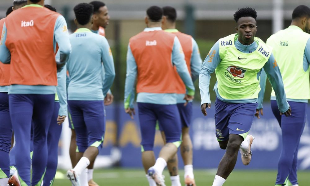 Vinicius Júnior diz que seleção evolui sob comando de Carlo Ancelotti