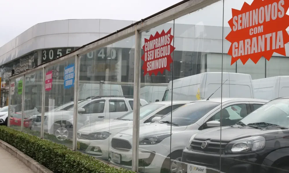 Financiamento de veículos fecha 2025 com 7,3 milhões de unidades